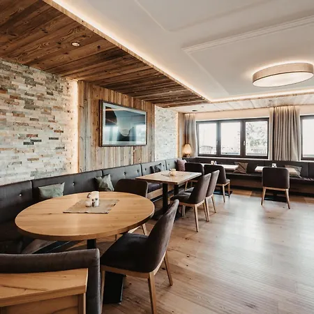 Szálloda Alpengasthof-hotel Kopphuette Mühlbach am Hochkönig